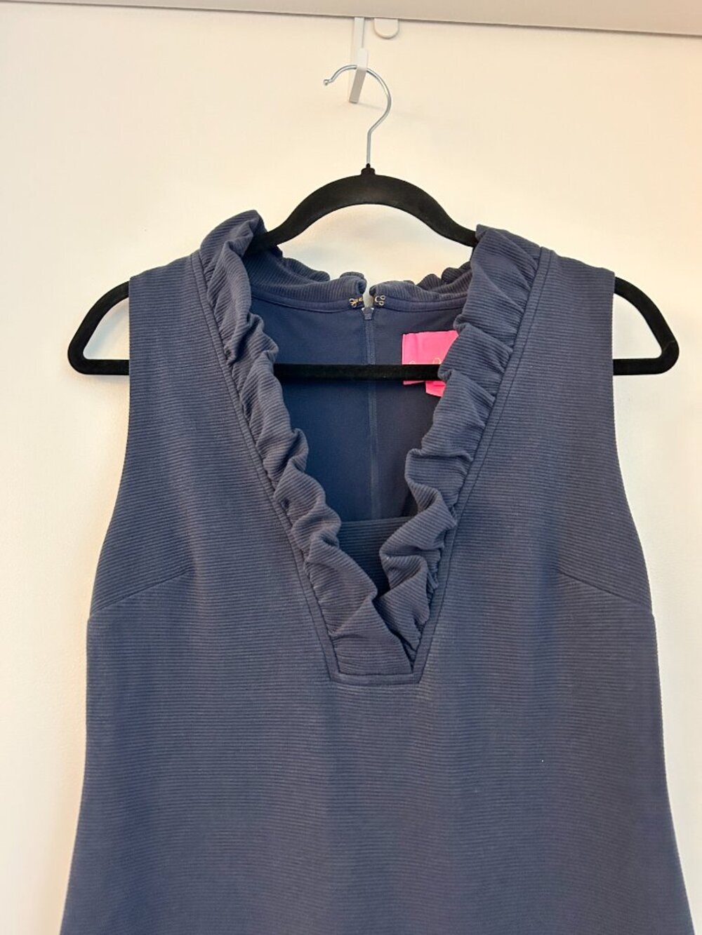 Lilly Pulitzer Tisbury Knit V-Neck Sleeveless Ruffle Sheath Dress True Navy M - Picture 5 of 10